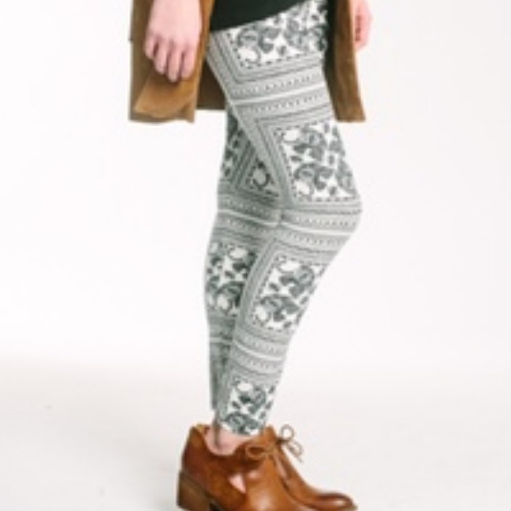 BNWT A&D Leggings